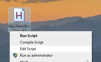 Đổi tên tệp thành "HideShowDesktopButton.ahk"