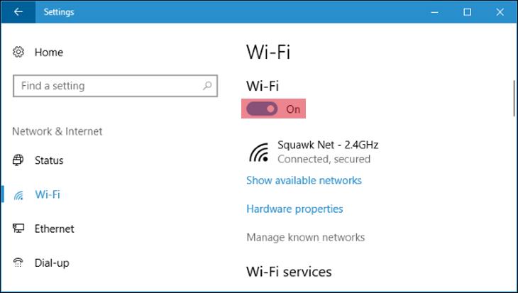 Chọn tab Wifi ở bên trái và chuyển trạng thái từ Tắt sang Bật