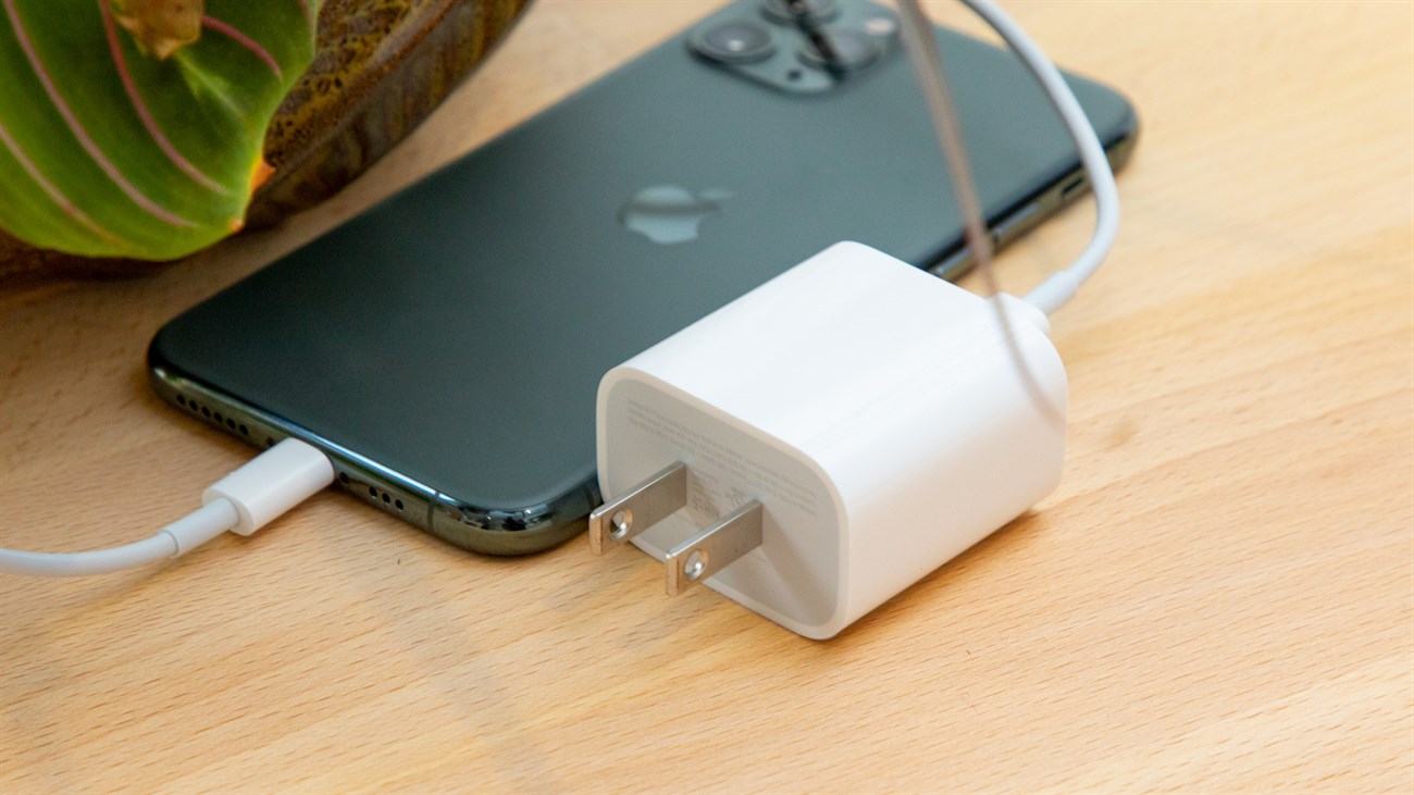 Bộ sạc Apple 18 W.
