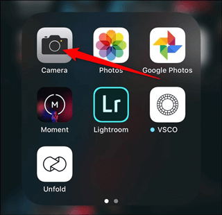 Mở ứng dụng camera trên iPhone, iPad