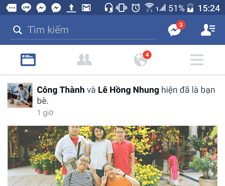 Giao diện Facebook có nút trò chuyện