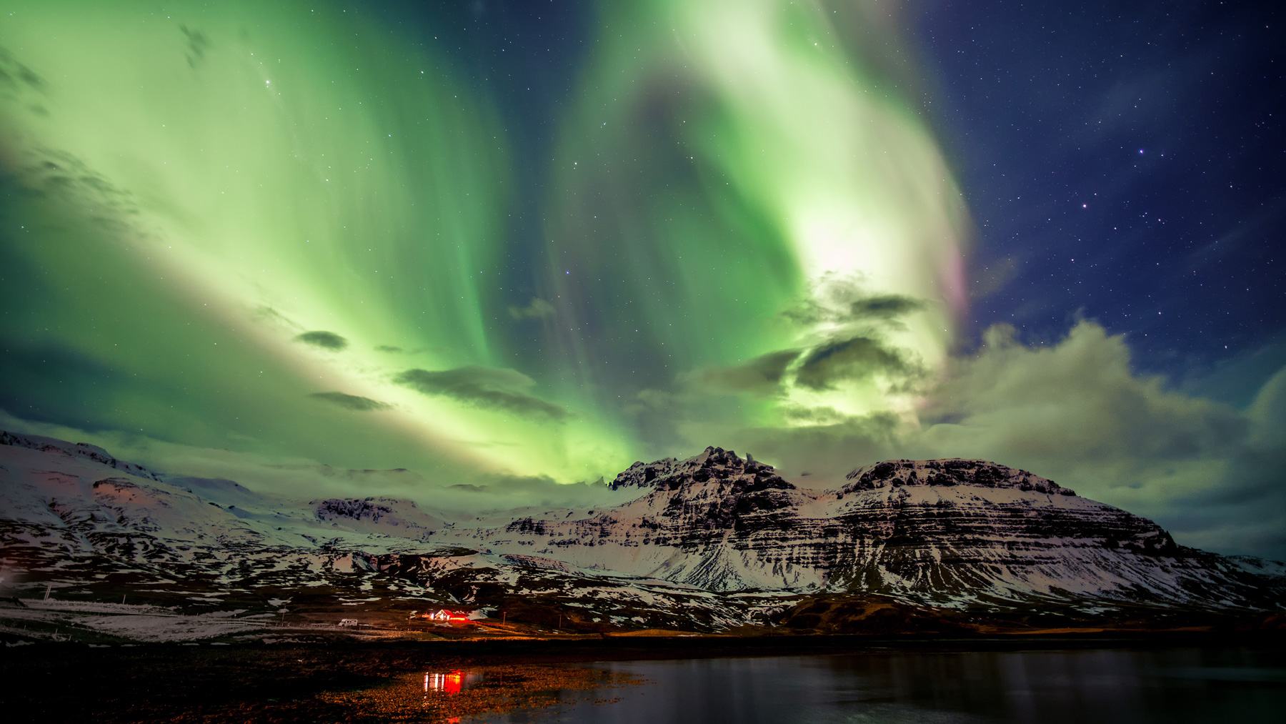 Đôi cánh thiên thần - Đèn phương Bắc ở Iceland