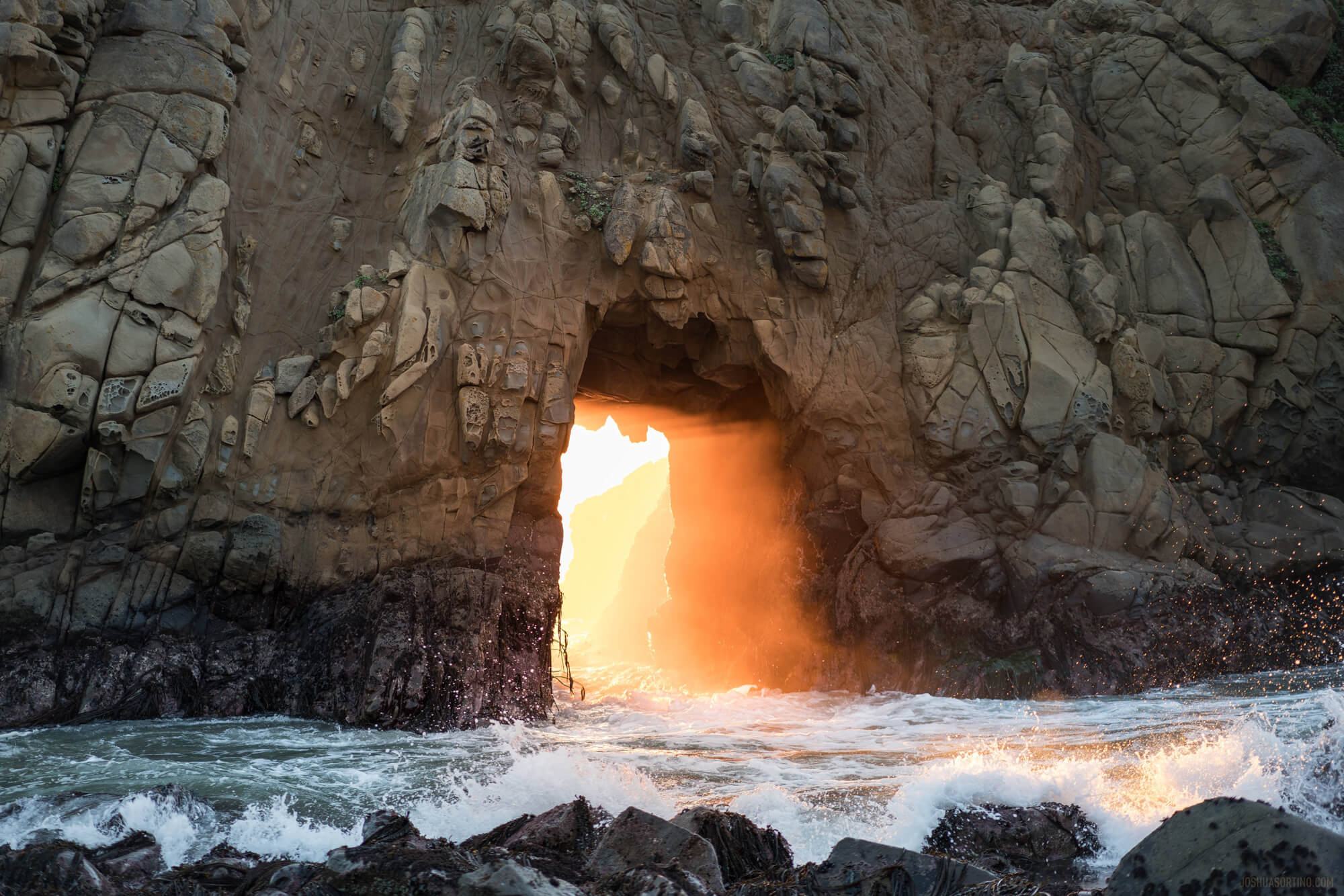 Bãi biển Pfeiffer, Big Sur, CA.