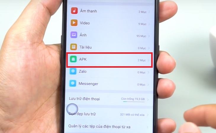 Bước 3: Đi tới trình quản lý tệp đã tải xuống, mở tệp APK đã tải xuống và bật nó 