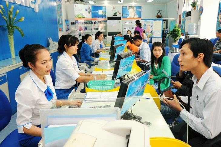 Các điểm giao dịch của nhà mạng sẵn sàng giúp mọi người chuyển đổi danh bạ