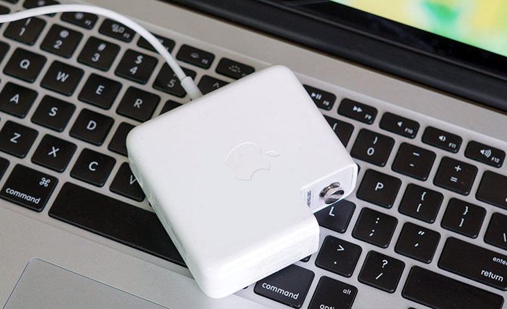 Nguyên nhân Macbook Sạc được