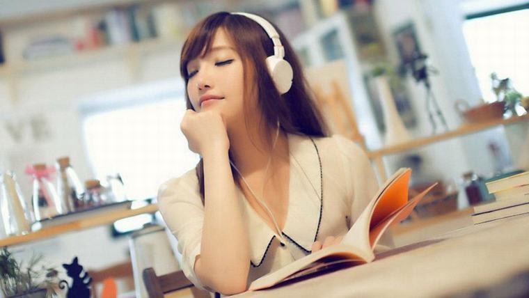 KMPlayer, VLC Media Player, Media Player Classic ... là những phần mềm nghe nhạc, xem phim tốt