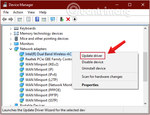 Nhấp chuột phải vào bộ điều hợp bạn đang sử dụng và chọn tùy chọn Cập nhật trình điều khiển