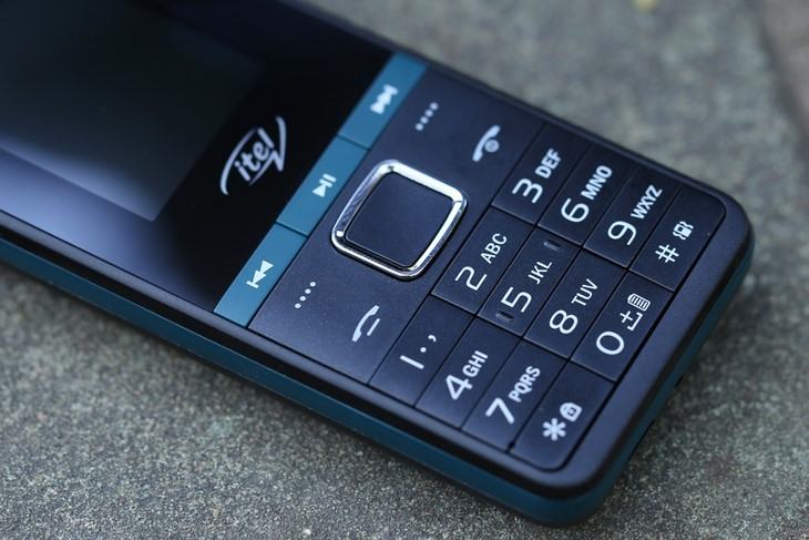 Top 4 điện thoại cơ bản có dung lượng pin lớn