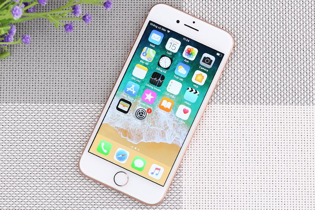 Iphone 8 64 GB thiết kế nguyên khối với 2 mặt được làm bằng kính cường lực
