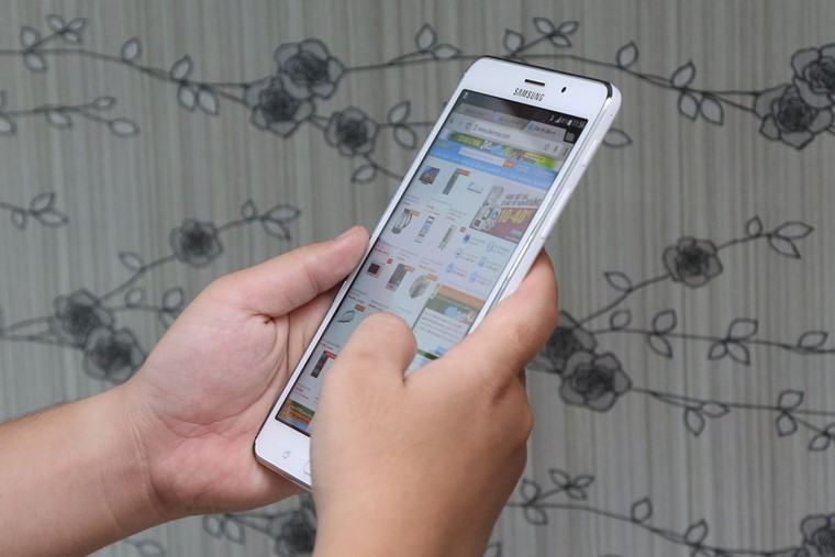 Thiết kế thời trang và hiện đại trên Galaxy Tab 4